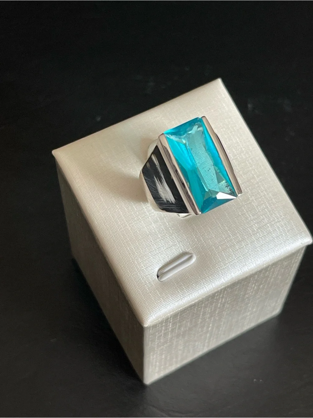 Silver plated Rectangular Teal crystal Cocktail Ring.